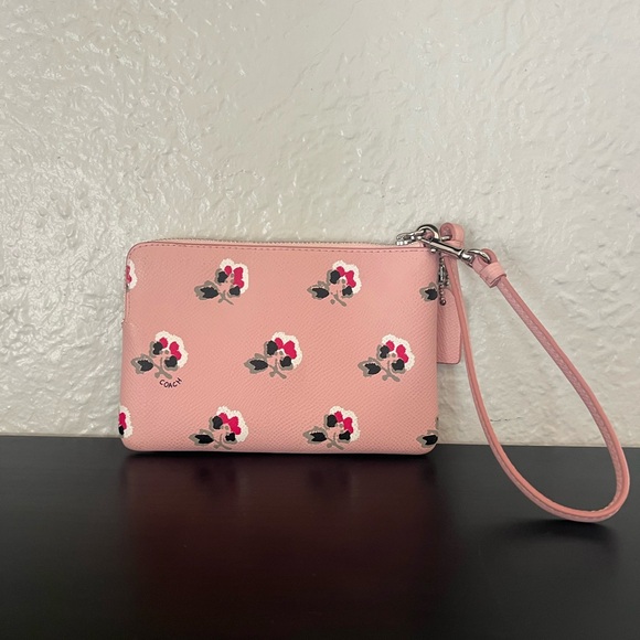 NWOT - Coach Floral Corner Zip Wristlet - Picture 6 of 9